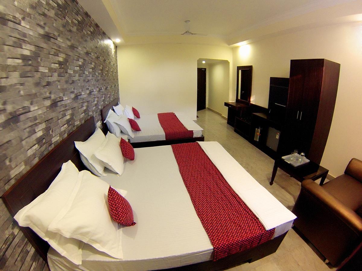 Anurag Hotel Katra  Ngoại thất bức ảnh