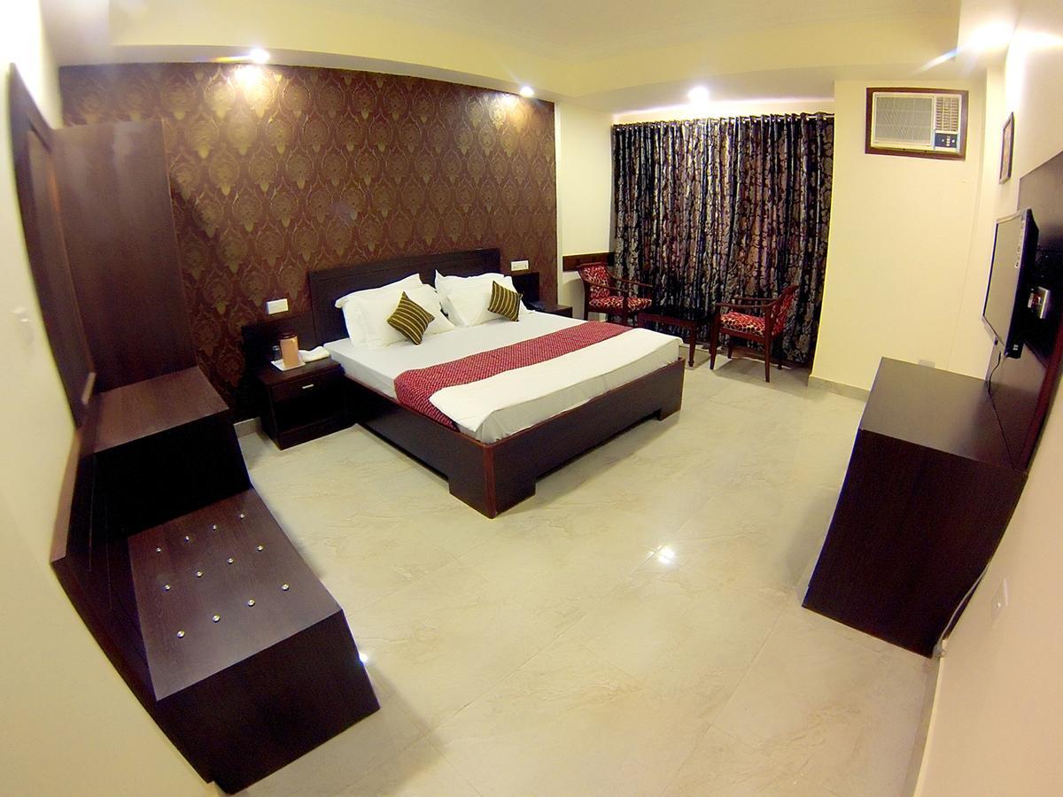 Anurag Hotel Katra  Ngoại thất bức ảnh