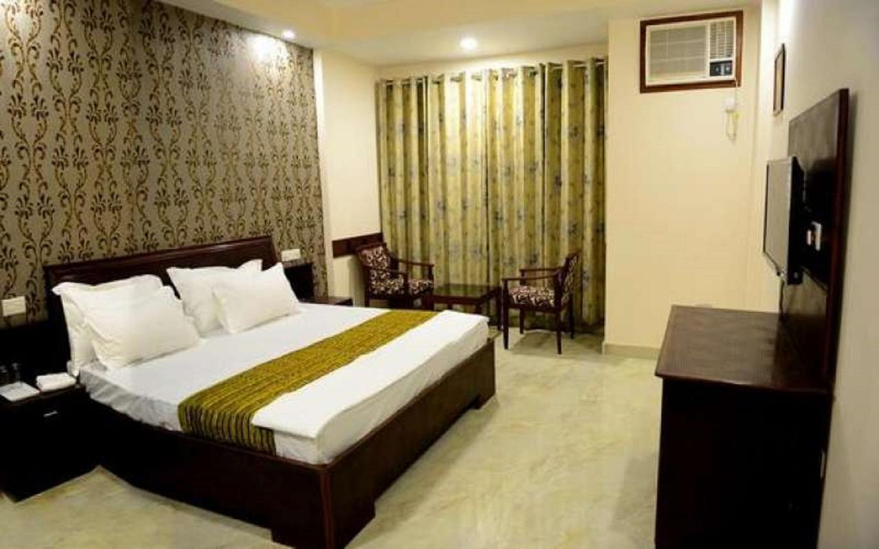 Anurag Hotel Katra  Ngoại thất bức ảnh